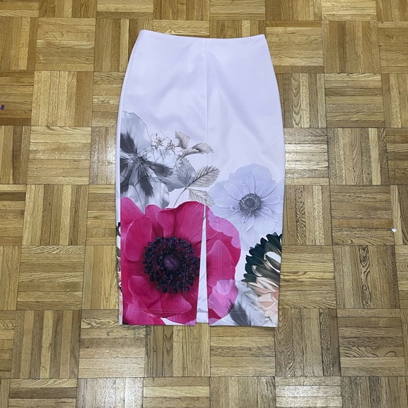 Ted Baker skirt size 1 (small) - Picture 2 of 5
